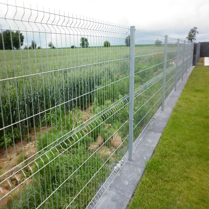 Triangular bending fence curvy wire mesh fence